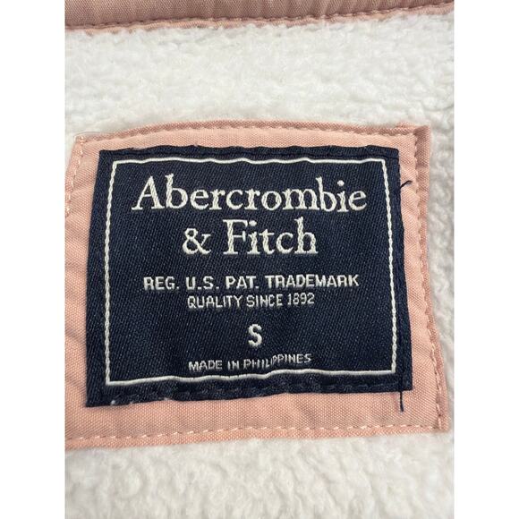Abercrombie & Fitch assymetrical light pink and cream quilted fleece pullover SM - Picture 4 of 10